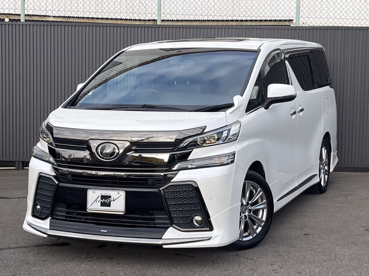 TOYOTA VELLFIRE