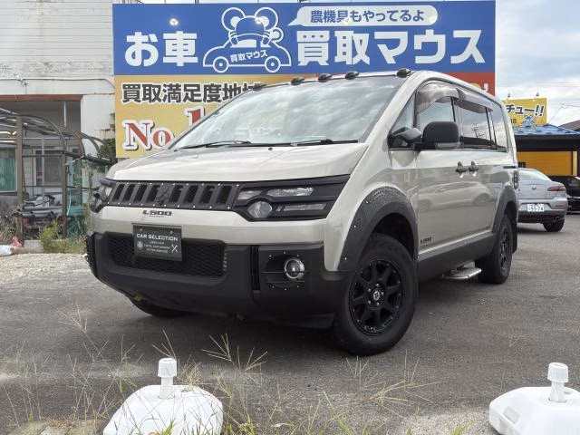 MITSUBISHI DELICA D:5