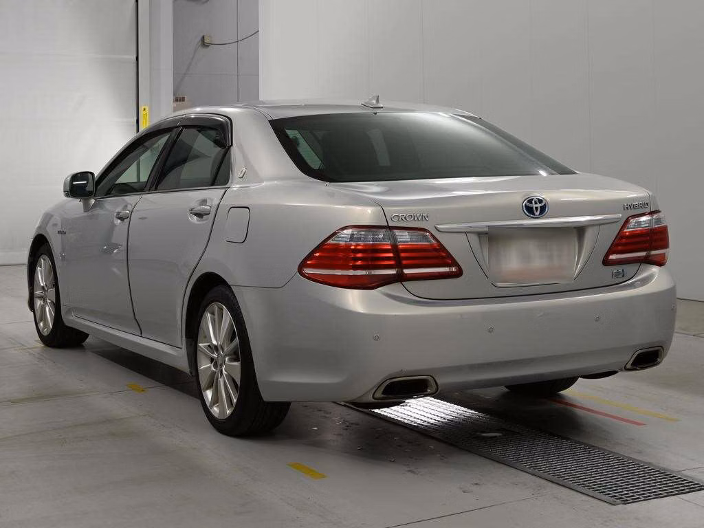 TOYOTA CROWN