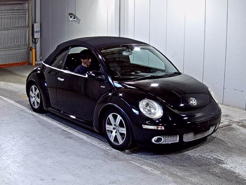VOLKSWAGEN BEETLE