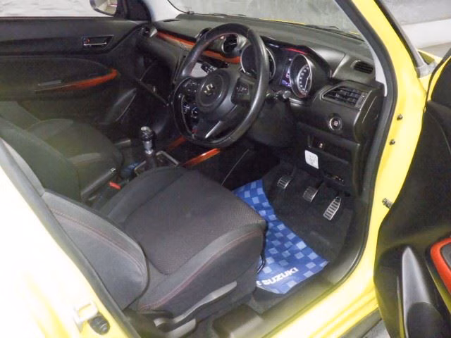 SUZUKI SWIFT