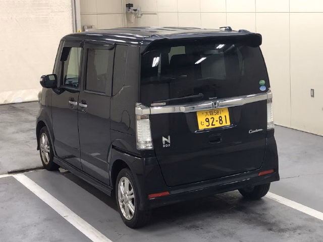 HONDA N-BOX