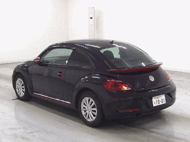 VOLKSWAGEN BEETLE
