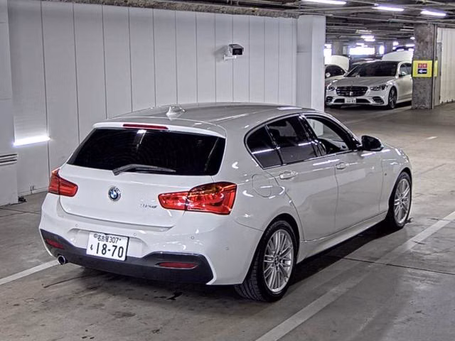 BMW 1-SERIES