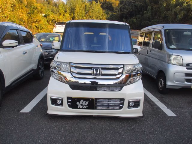 HONDA N-BOX