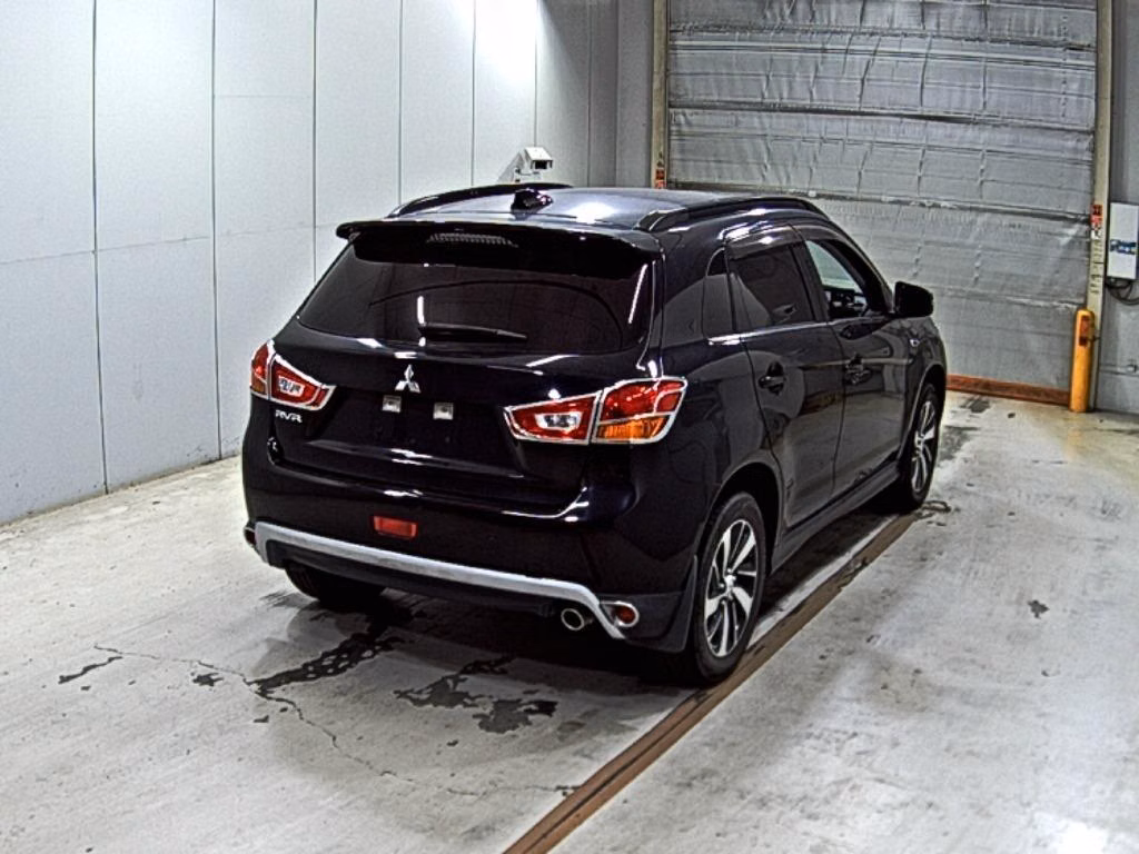 MITSUBISHI RVR