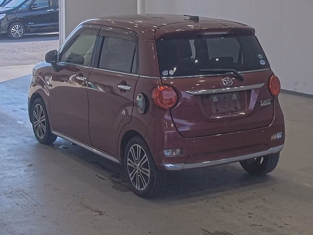 DAIHATSU CAST