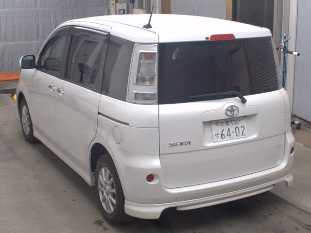 TOYOTA SIENTA