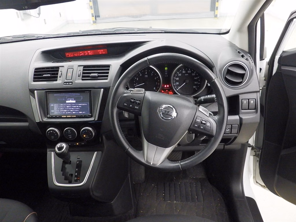 NISSAN LAFESTA