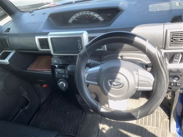 DAIHATSU WAKE