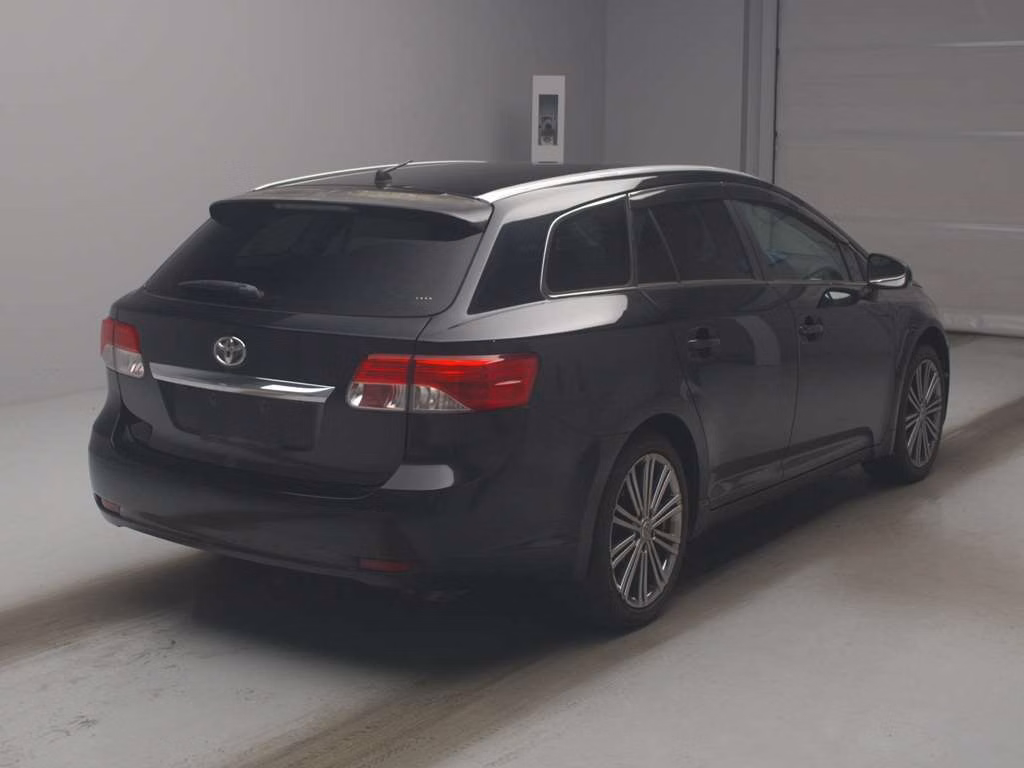TOYOTA AVENSIS