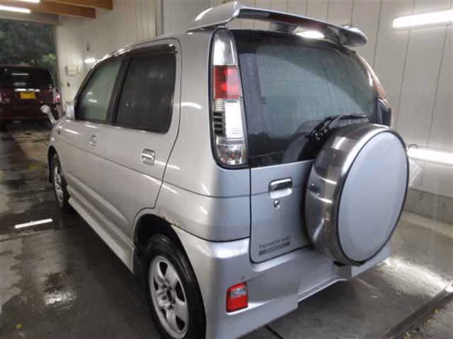 DAIHATSU TERIOS KID