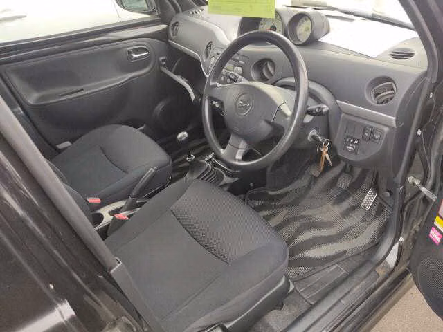 DAIHATSU ESSE