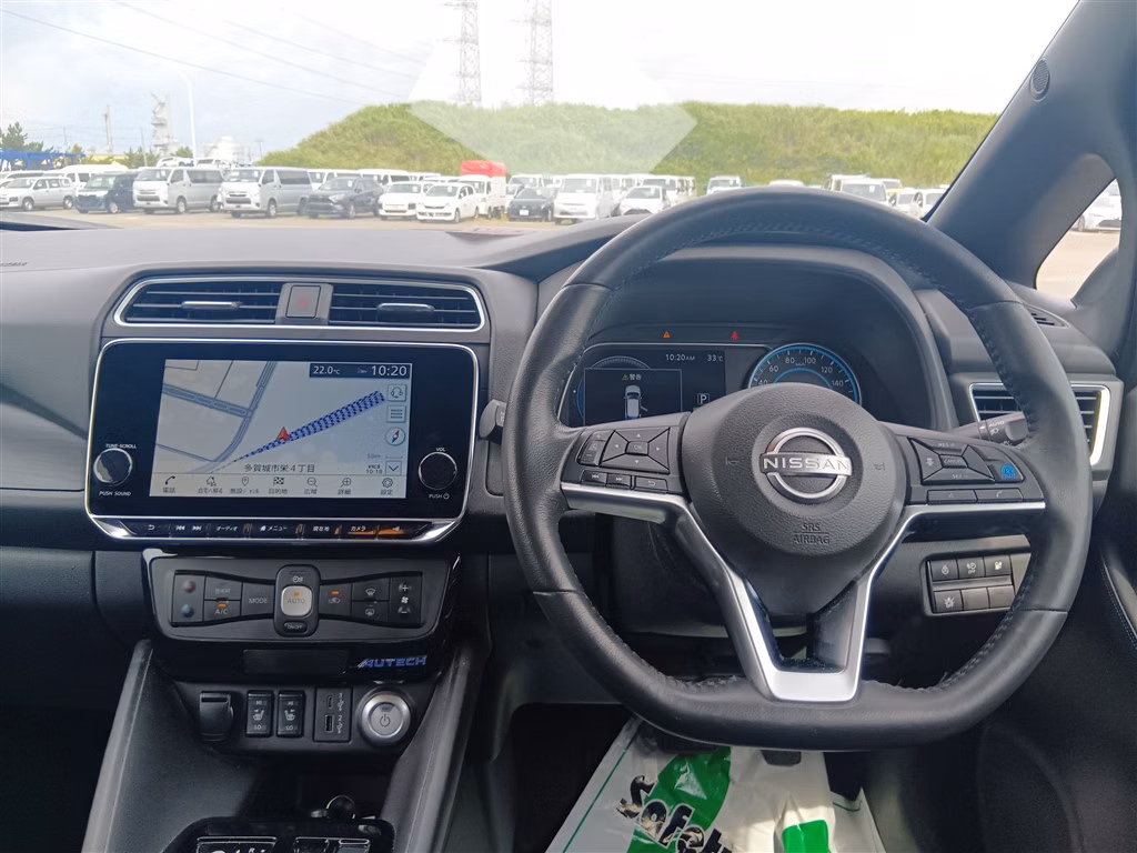 NISSAN LEAF