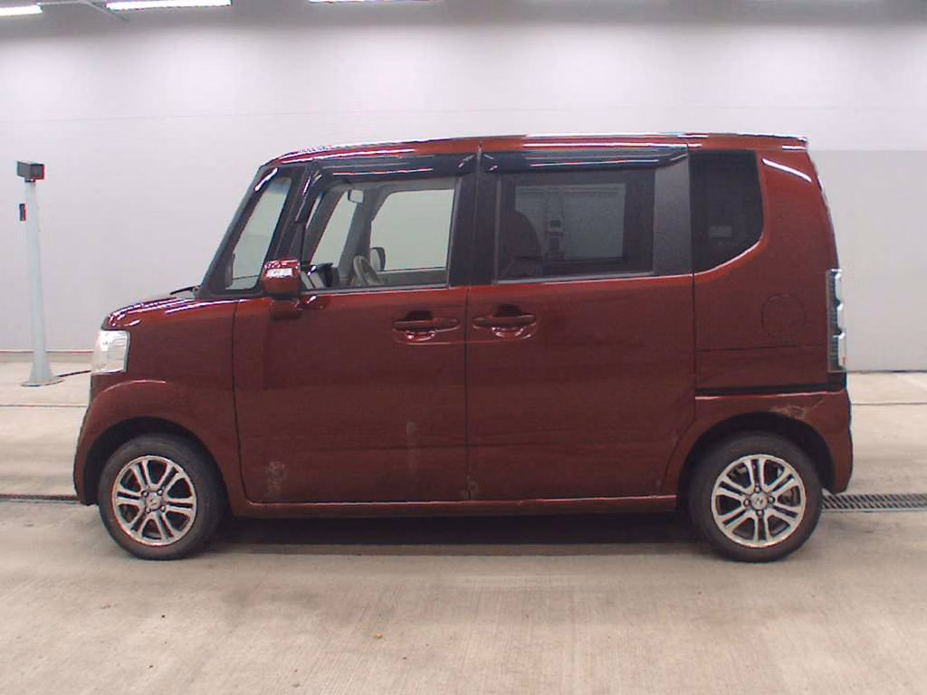 HONDA N-BOX