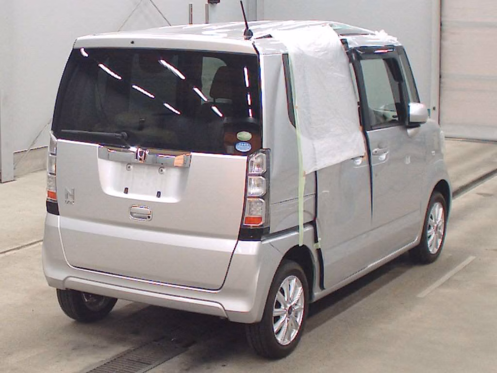 HONDA N-BOX