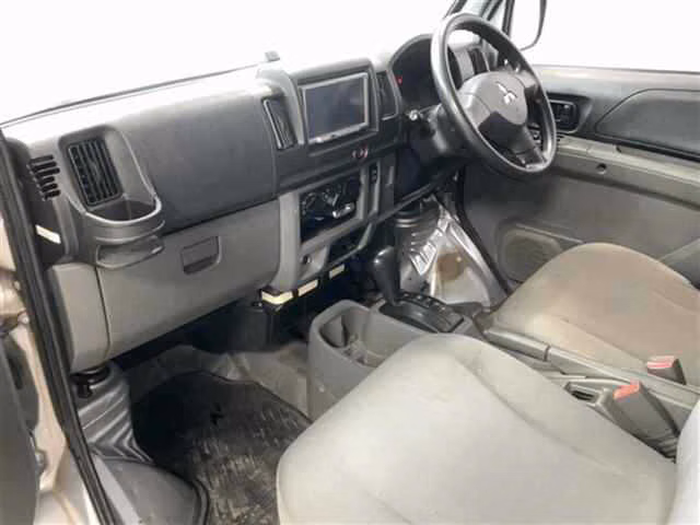 MITSUBISHI MINICAB