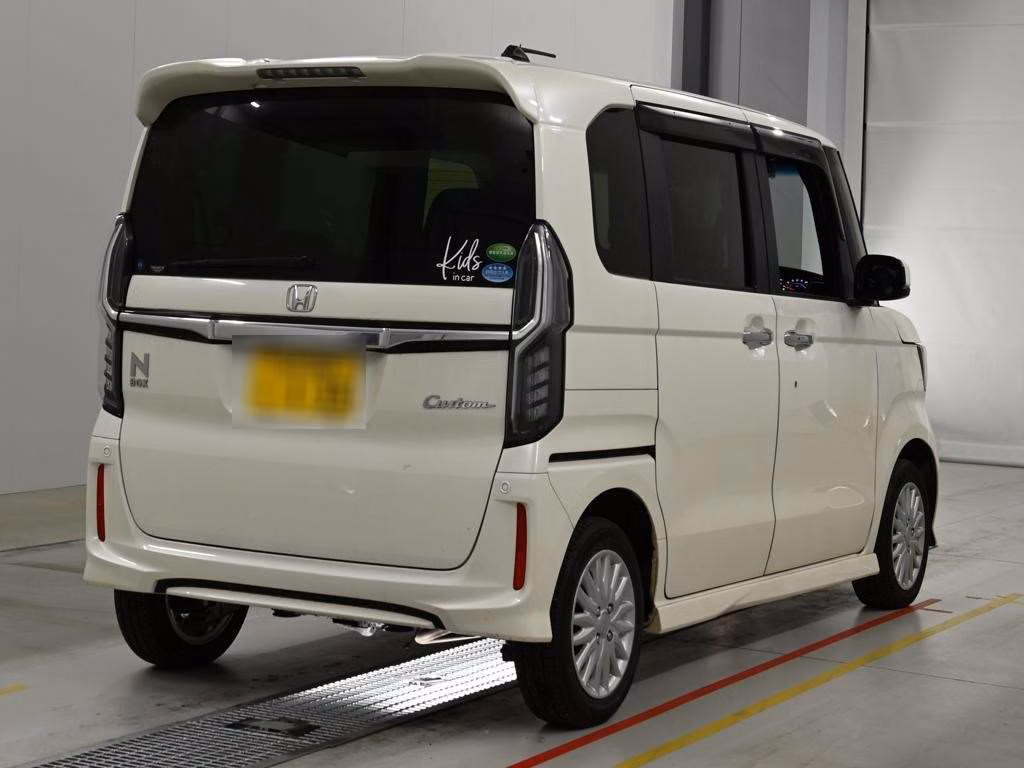 HONDA N-BOX