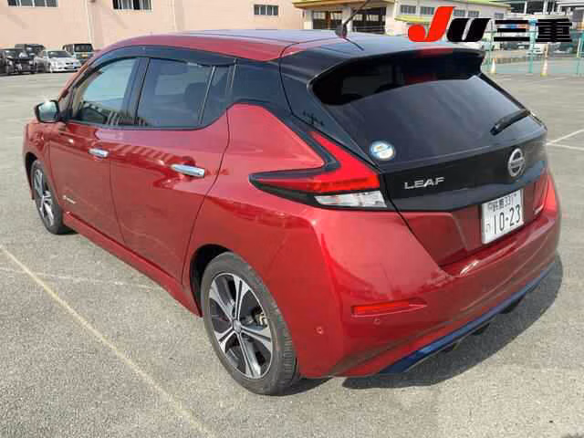 NISSAN LEAF
