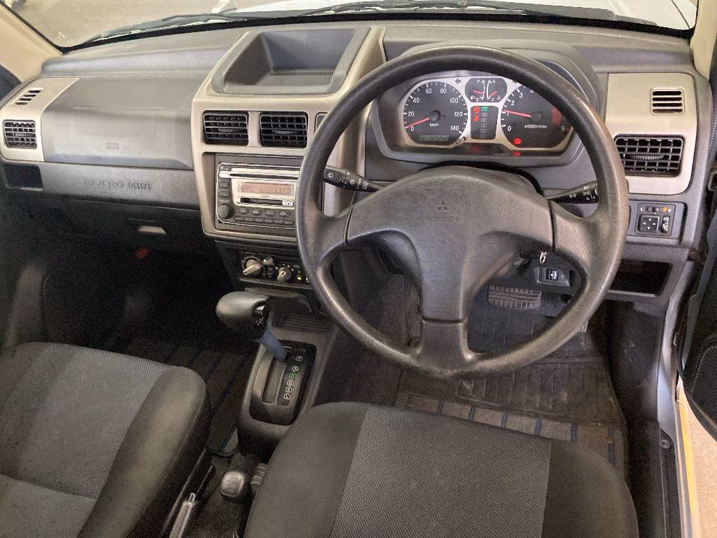 MITSUBISHI PAJERO MINI