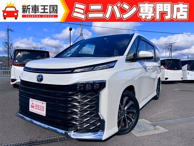 TOYOTA VOXY