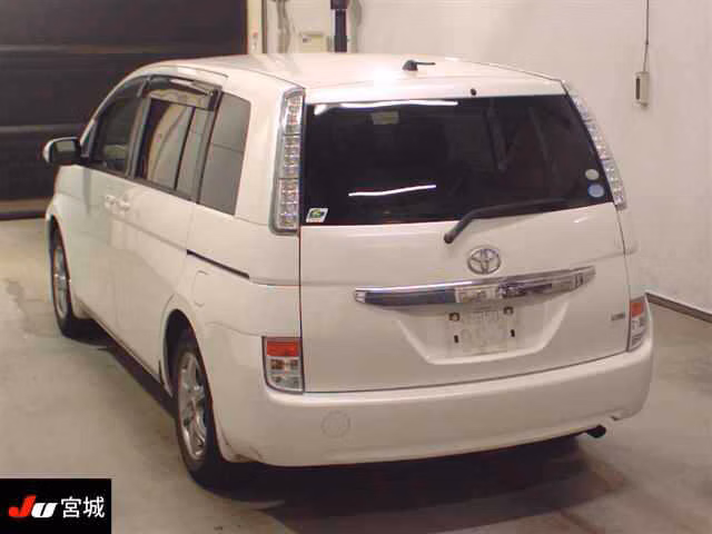 TOYOTA ISIS