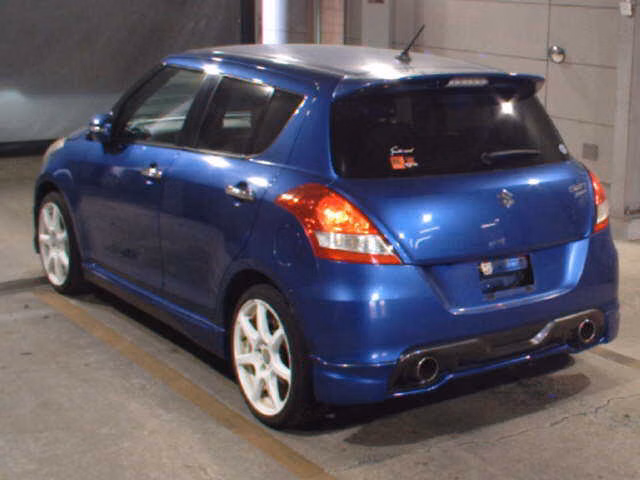 SUZUKI SWIFT