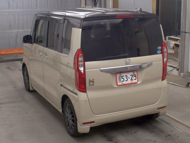 HONDA N-BOX