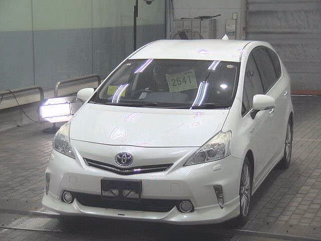 TOYOTA PRIUS ALPHA
