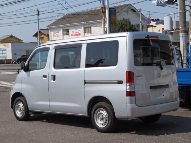 TOYOTA LITE ACE