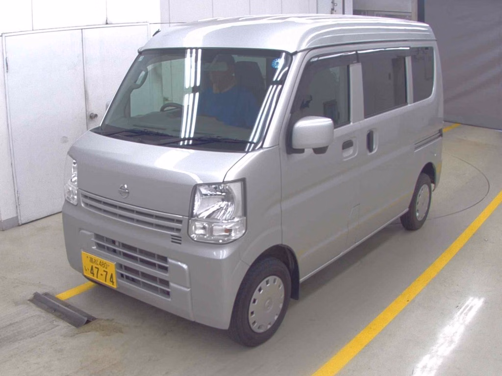 NISSAN NV100 CLIPPER