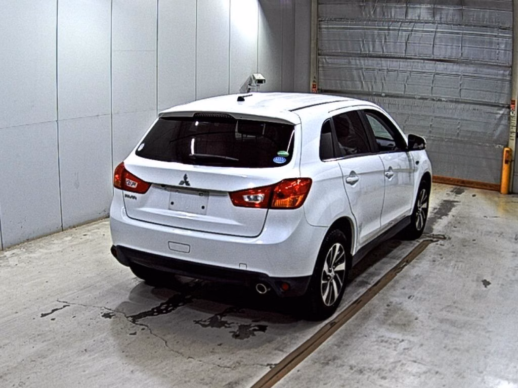 MITSUBISHI RVR