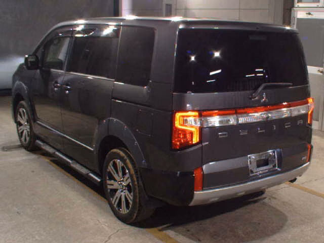 MITSUBISHI DELICA D:5