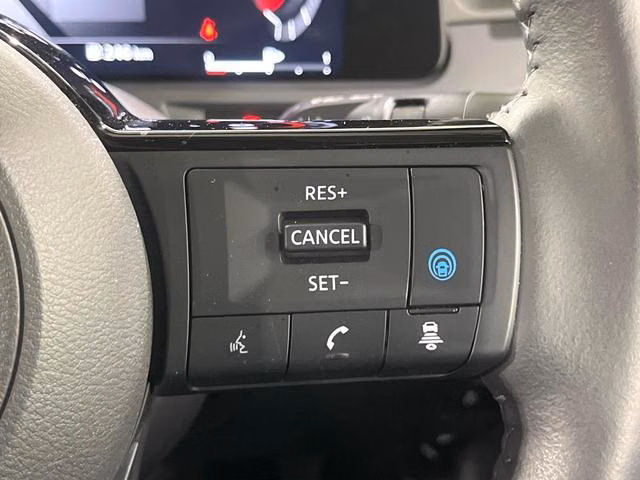 NISSAN AURA