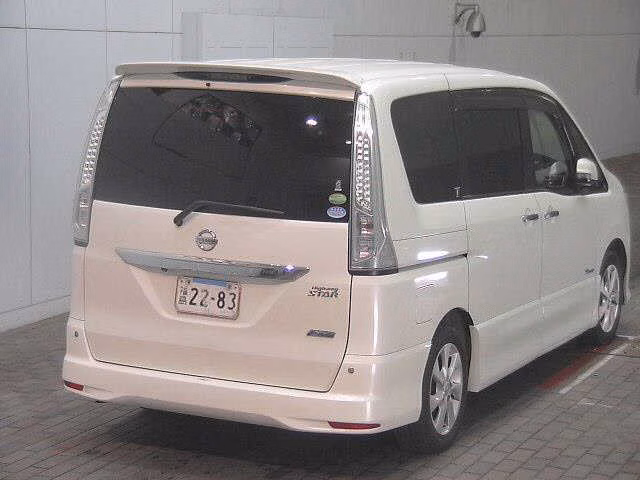 NISSAN SERENA