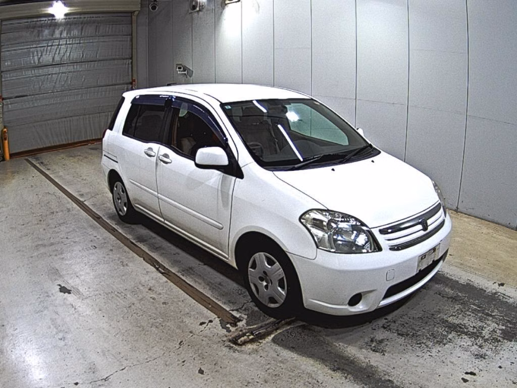 TOYOTA RAUM