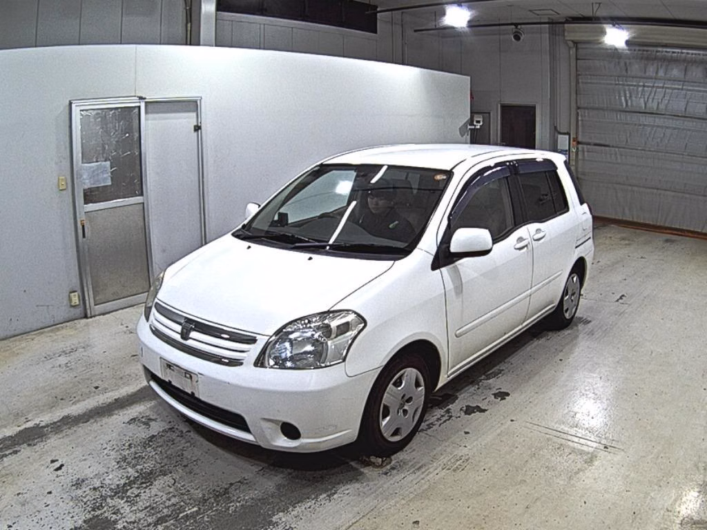 TOYOTA RAUM