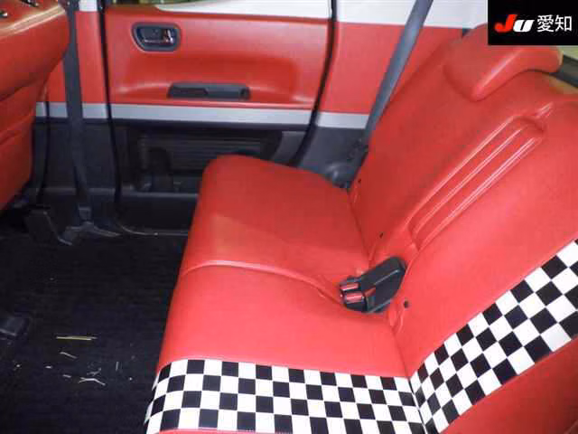 HONDA N-BOX SLASH