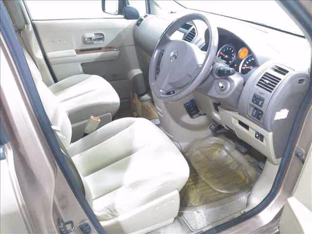 NISSAN LAFESTA