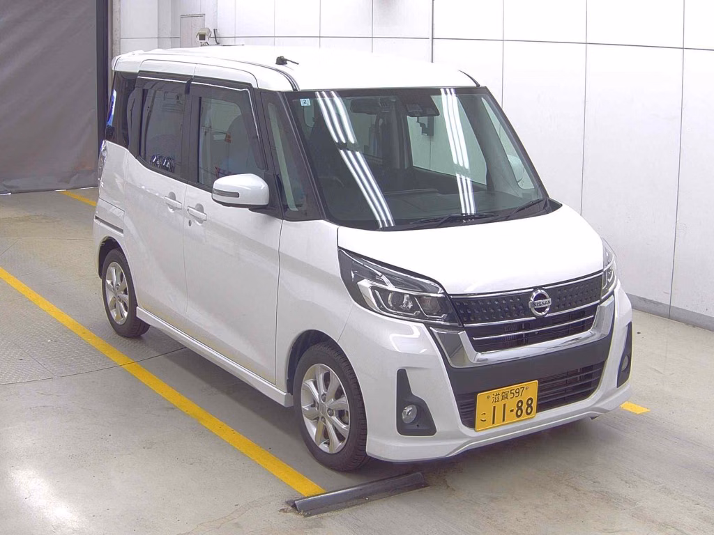 NISSAN DAYZ ROOX