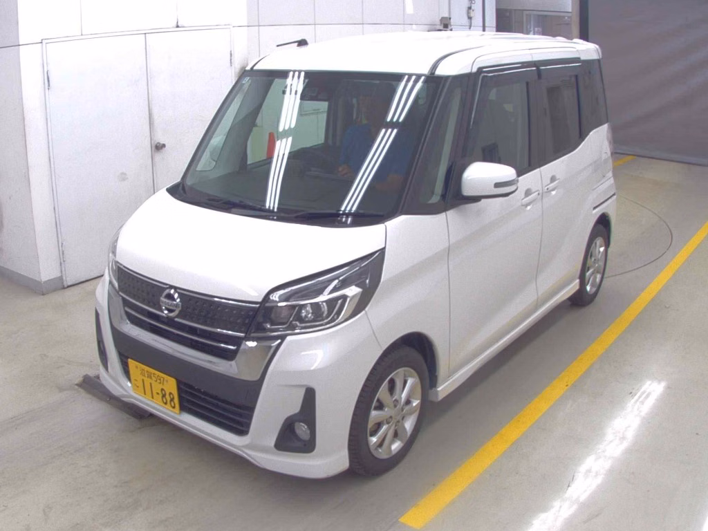 NISSAN DAYZ ROOX