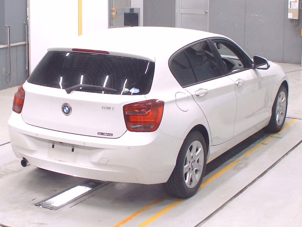 BMW 1-SERIES