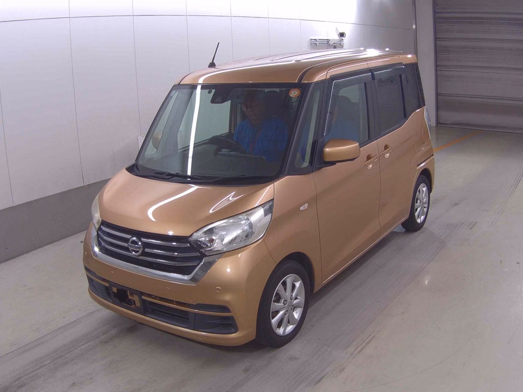 NISSAN DAYZ ROOX
