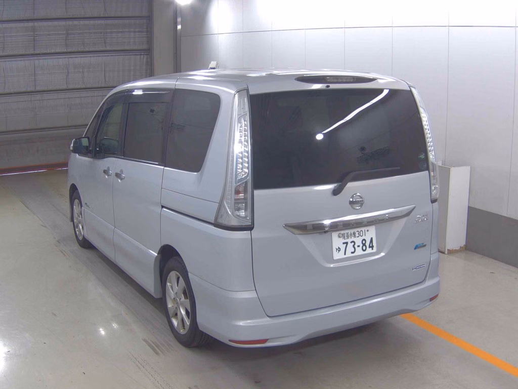 NISSAN SERENA