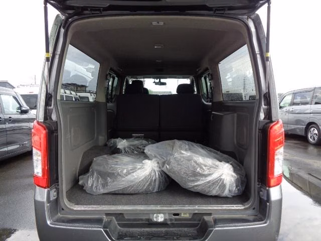 NISSAN CARAVAN