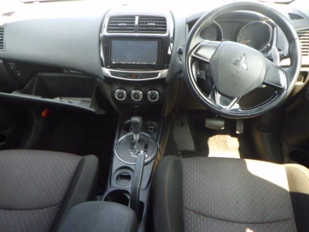 MITSUBISHI RVR