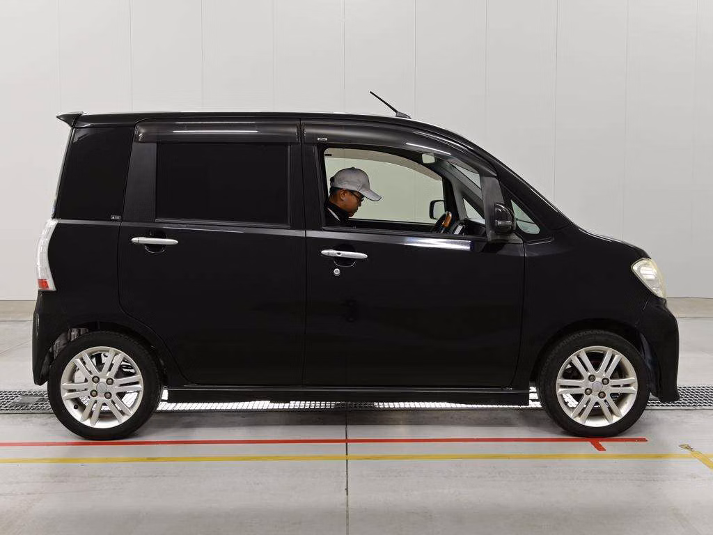 DAIHATSU TANTO EXE