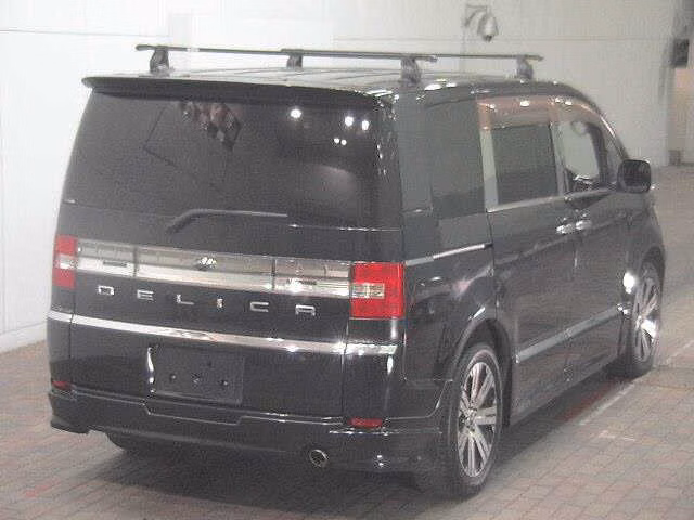 MITSUBISHI DELICA D:5