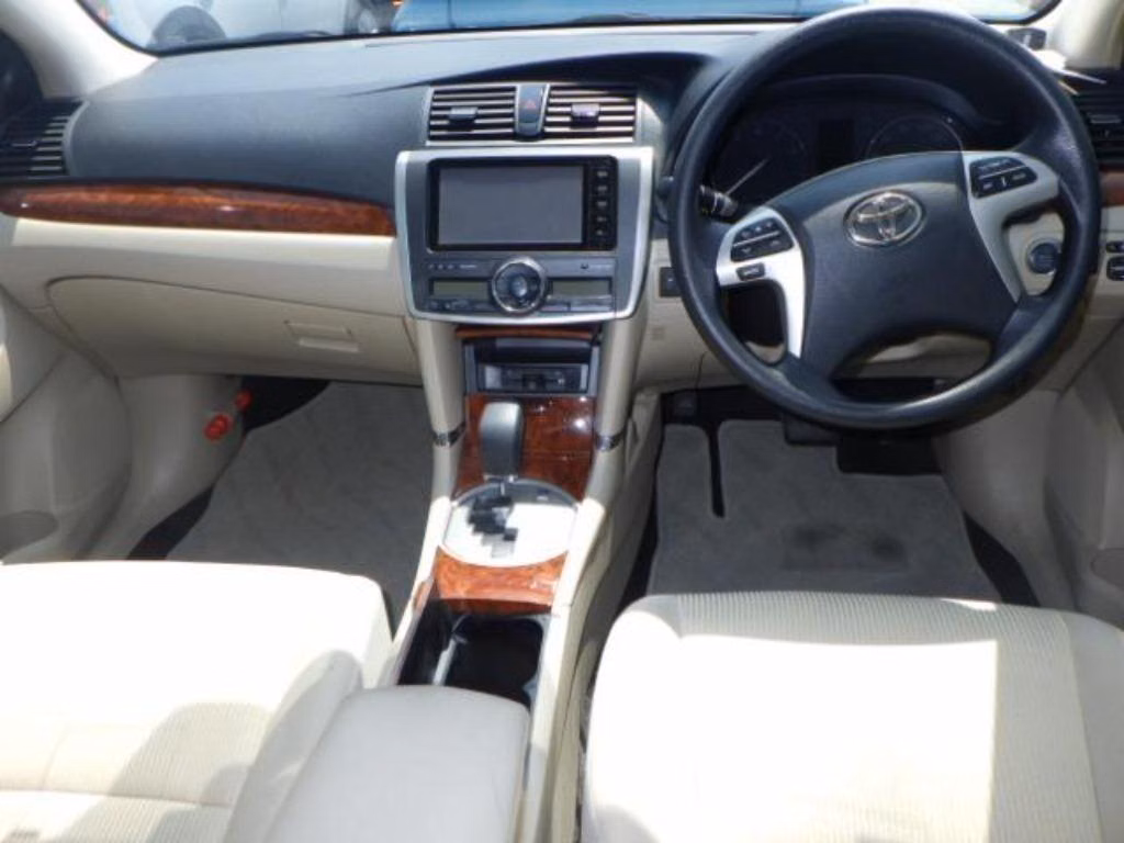 TOYOTA PREMIO