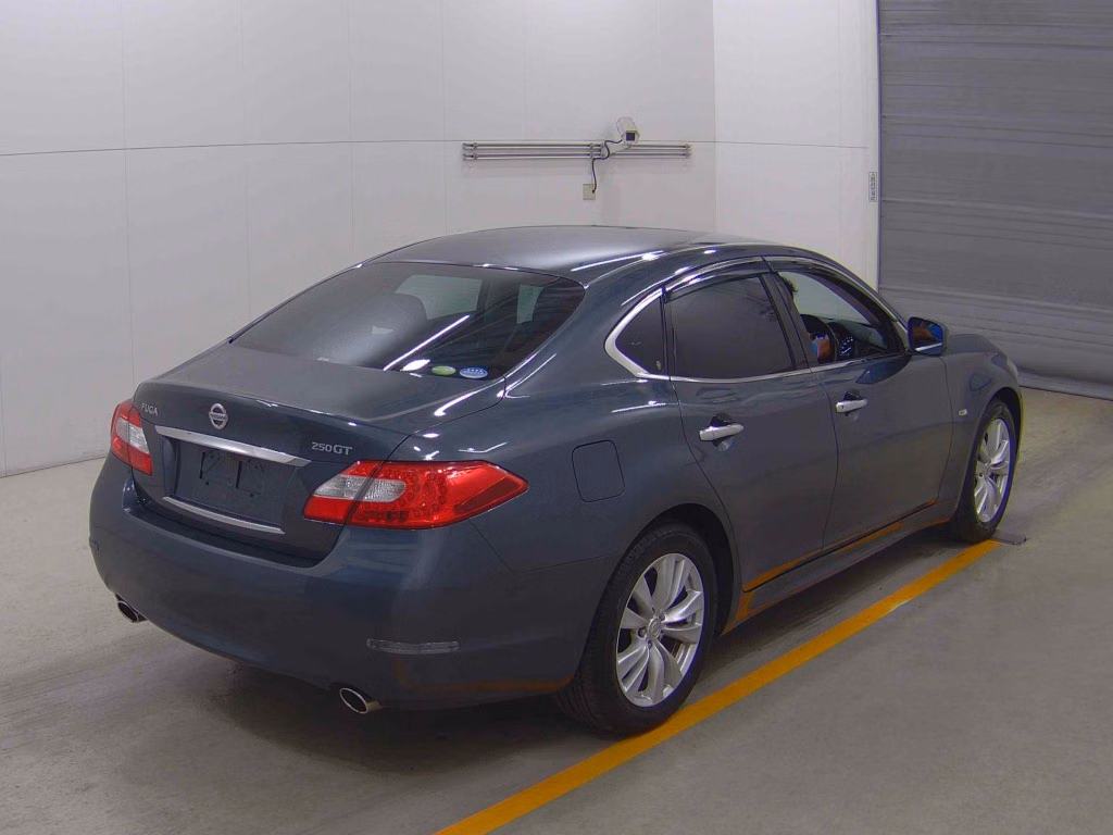 NISSAN FUGA